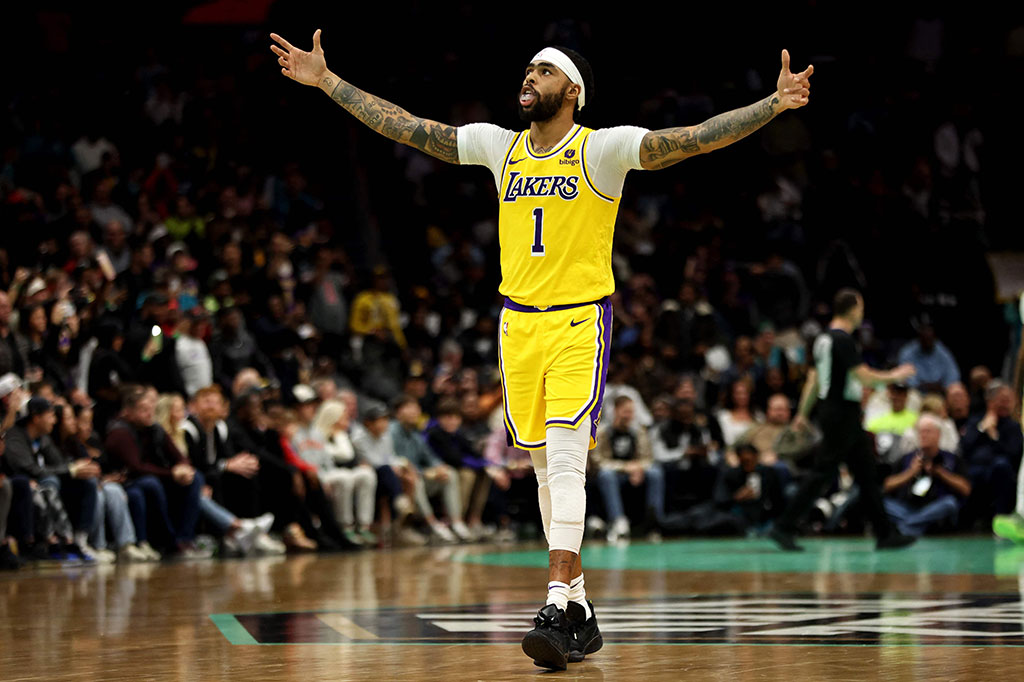 D'Angelo Russell mencetak 28 poin dan LeBron James menambahkan 26 poin untuk Lakers. Austin Reaves turut menambahkan 9 poin dan 11 assist.