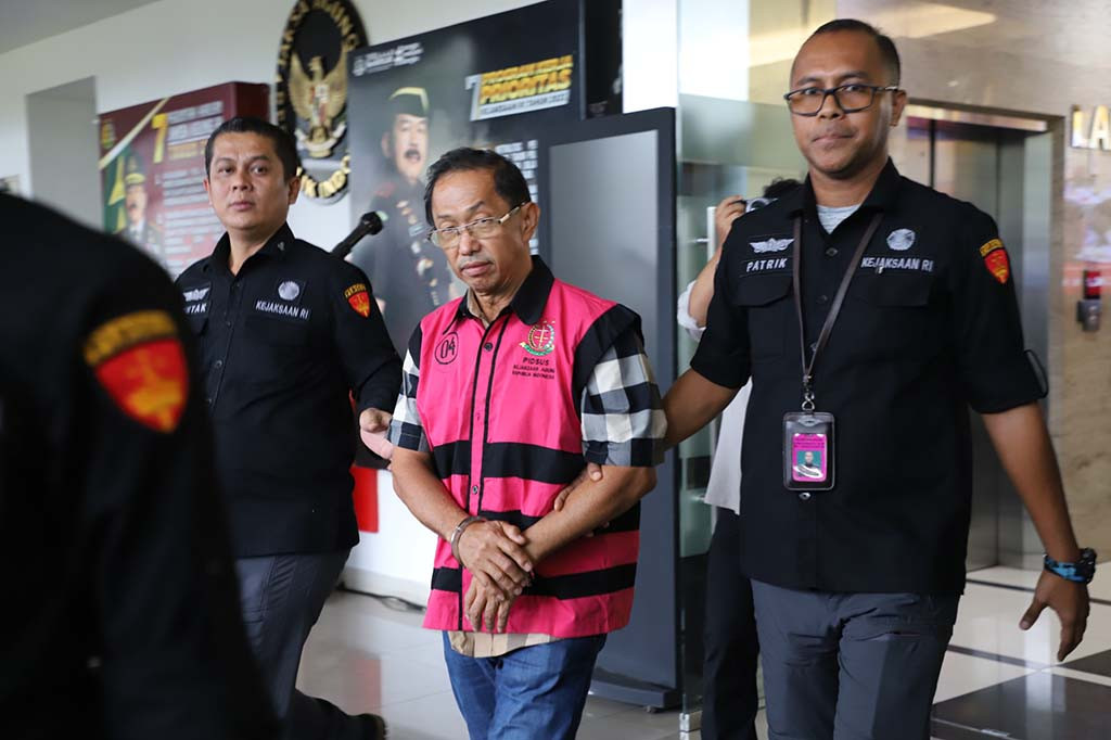 Direktorat Penyidikan Jaksa Agung Muda Bidang Tindak Pidana Khusus (JAM PIDSUS) akhirnya menetapkan 2 orang tersangka dugaan tindak pidana korupsi dalam tata niaga komoditas timah wilayah Izin Usaha Pertambangan (IUP) PT Timah Tbk tahun 2015 s/d 2022.