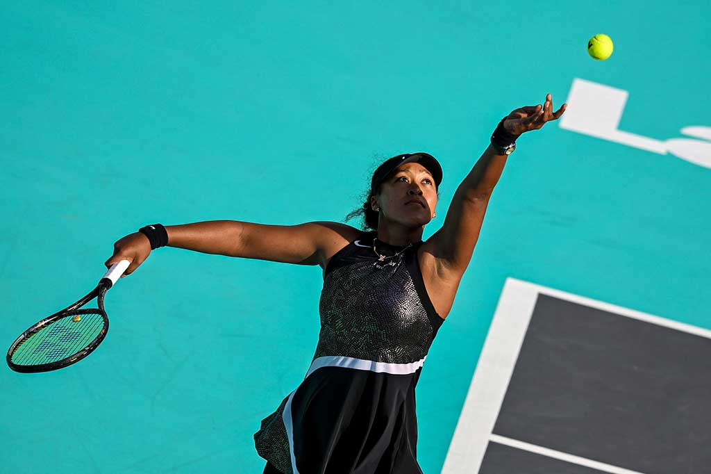 Meskipun set pembuka berlangsung ketat dengan servis level tinggi dari kedua petenis, Osaka kesulitan dalam servis gim di set kedua dan gagal mengkonversi enam peluang break point yang dimilikinya, kemudian harus tersingkir dalam waktu satu jam 23 menit.