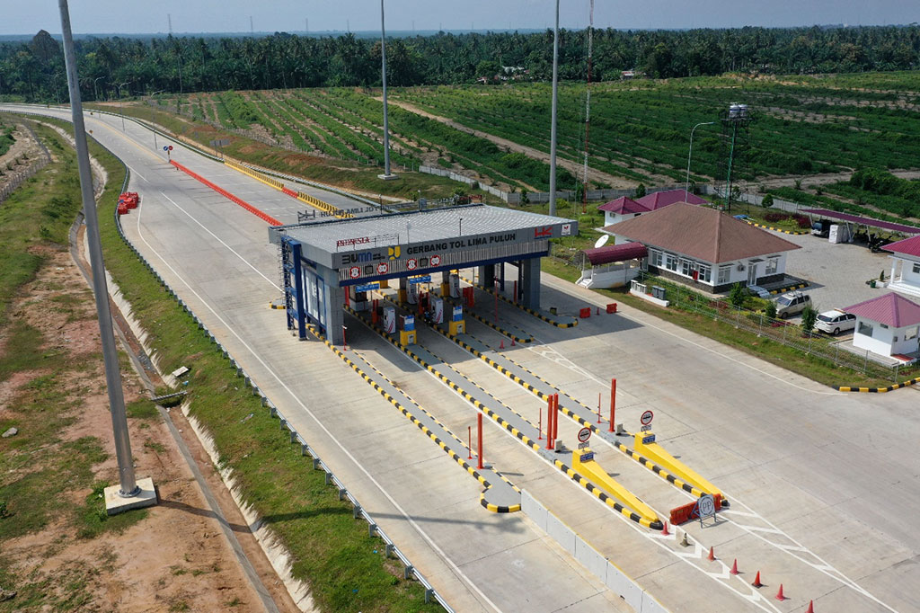 Presiden mengatakan dua ruas jalan tol tersebut akan meningkatkan konektivitas transportasi ke kawasan pariwisata di Danau Toba serta meningkatkan kecepatan logistik ke pelabuhan Kuala Tanjung dan juga berbagai kegiatan ekonomi yang berkaitan dengan KEK Sei Mangkei.