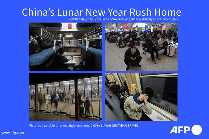Ratusan orang bersiap mudik dengan kereta api dari Beijing ke Shijiazhuang, Selasa, 6 Februari 2024. 