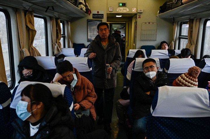 Tahun Baru Imlek 2024 jatuh pada 10 Februari, yang merupakan tahun Naga Kayu. Dalam kebudayaan Tiongkok, Naga Kayu dipercaya memiliki penuh energi, melambangkan keberuntungan, kesuksesan, dan impian untuk mengubah dunia.