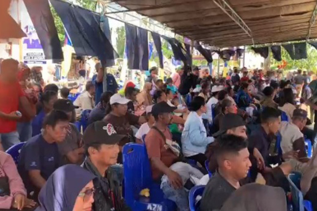 Kampanye yang dipusatkan di Lapangan Desa Nur Weda, Kecamatan Weda, Kabupaten Halmahera Tengah ini menyongsong tema 'Jemput Takdir Perubahan, Anies Menang Halmahera Tengah Sejahtera'.