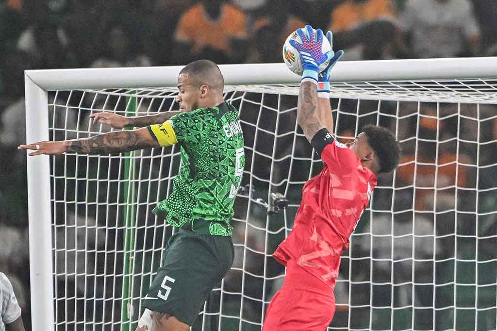 Unggul jumlah pemain, Nigeria tetap tidak mampu mencetak gol tambahan. Hasil pertandingan akhirnya harus ditentukan lewat babak adu penalti.