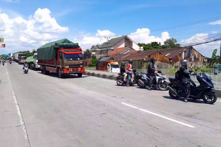 Untuk menghindari terjebak kemacetan, Satlantas Polres Demak menghimbau semua kendaraan yang akan ke Kudus dan Surabaya, untuk sementara melalui jalur alternatif, yaitu Trengguli, Jepara, dan Kudus. Jalur alternatif ini jaraknya sejauh hampir 30 km.