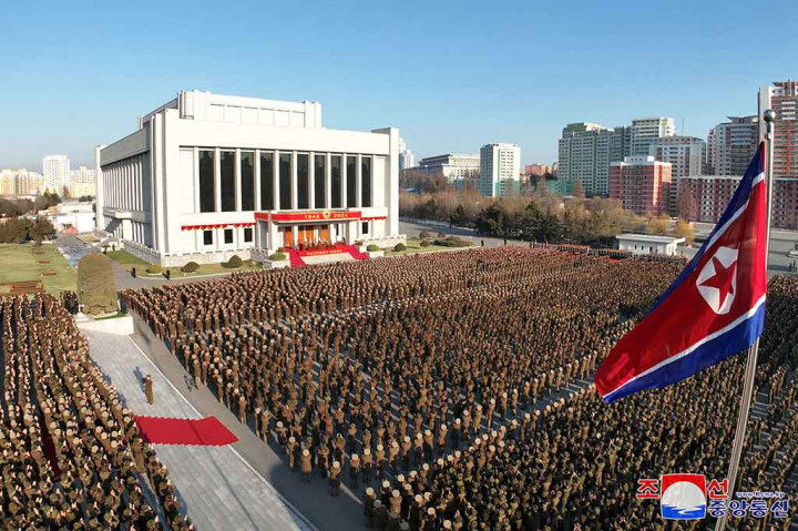 Pernyataannya menggemakan pernyataan sebelumnya di mana Kim mengatakan militernya harus memusnahkan musuh jika terprovokasi, mengacu pada Korea Selatan dan sekutunya Amerika Serikat, media pemerintah melaporkan bulan lalu.