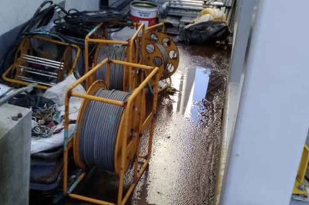 Pemrosesan itu berlangsung sebelum sebagian besar unsur radioaktif disaring di fasilitas canggih --yang dikenal sebagai ALPS.