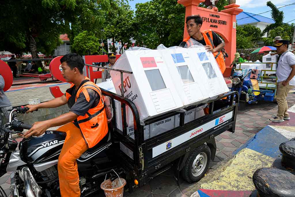 Ia mengatakan Jumat ini dilakukan pergeseran logistik dari gudang di Sunter menuju gudang di Pulau Pramuka. 