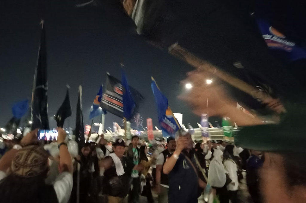 Direktur Deputi Saksi dan Direktorat Pengorganisasian Timnas AMIN, Afandi Ismail mengaku terharu setelah menyaksikan antusiasme masyarakat berkunjung ke JIS dalam kegiatan kampanye akbar Anies-Muhaimin. Dia bangga dan optimis menang satu putaran.