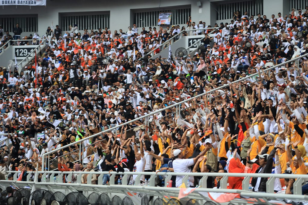 Massa yang datang bukan hanya dari partai politik. Namun, ada juga relawan yang berjuang dalam kampanye Anies-Muhaimin dan masyarakat dari berbagai daerah.