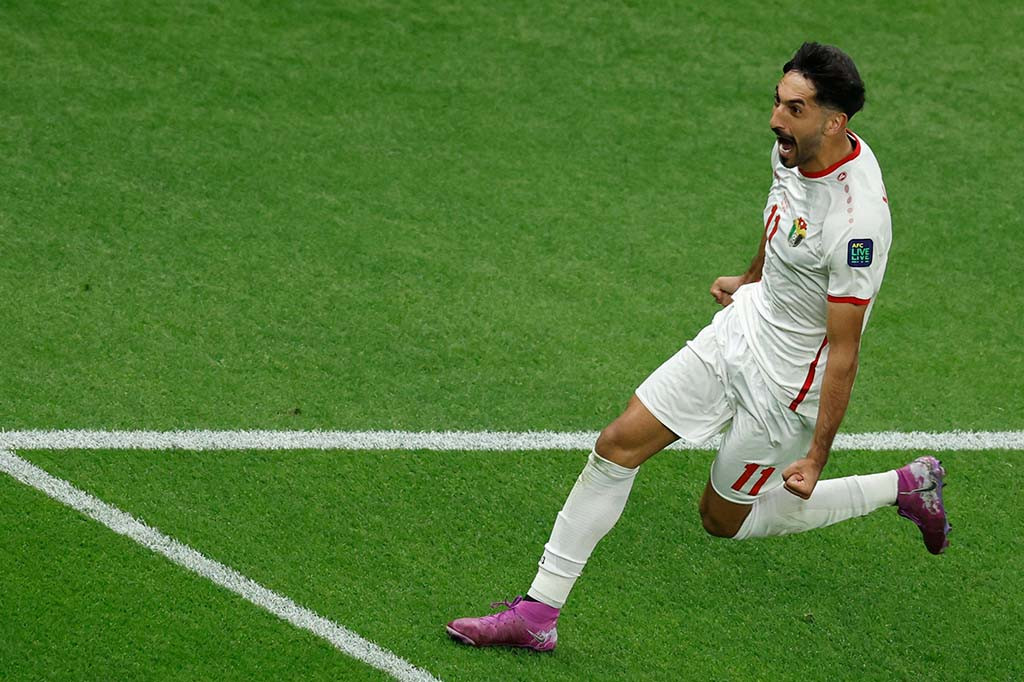 Menit ke 67, menerima umpan kapten Ehsan Haddad, striker Yordania Yazan Al Naimat yang mengontrol bola di belakang bek Qatar sukses menaklukkan Meshaal Barsham dengan sepakannya. Skor menjadi imbang 1-1.