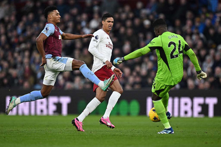 Bola tendangan Luiz pun gagal dihalau Onana hingga membuat kedudukan imbang 1-1. Setelah itu, pertandingan berjalan semakin seru. MU akhirnya bisa mengamankan gol kemenangan mereka jelang akhir pertandingan.