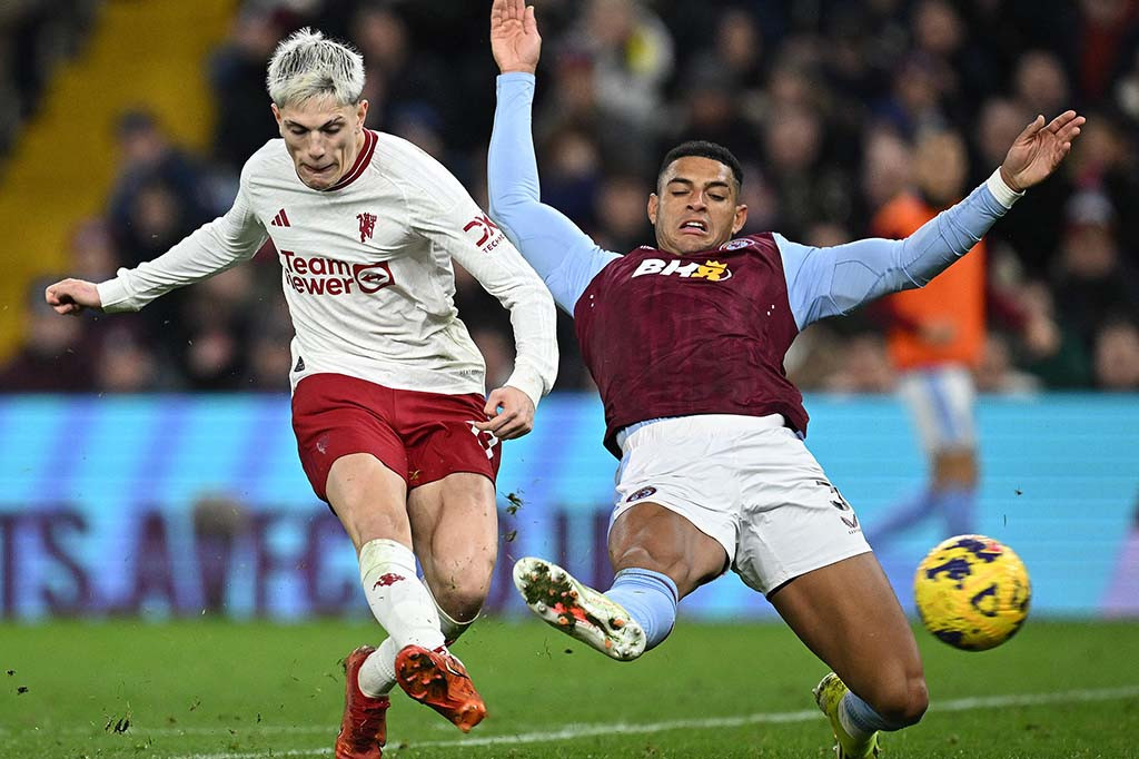 Gol Scoot McTominay jelang akhir pertandingan berhasil memenangkan Manchester United (MU) 2-1 atas Aston Villa dalam matchdayke-24 Liga Premier Inggris di Villa Park pada Minggu, 11 Februari 2024 malam WIB.