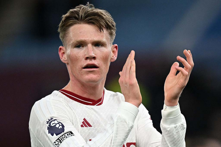 Kali ini, Scott Mctominay yang berhasil mencatatkan namanya di papan skor. Bola umpan Diogo Dalot langsung disambar Mctominay lewat sundulannya hingga berbuah gol. MU memimpin lagi dengan skor 2-1.