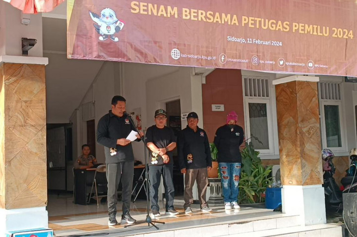 Wakil Bupati Sidoarjo Subandi meminta seluruh Petugas Kelompok Penyelenggara Pemungutan Suara (KPPS) untuk menjalankan tugas penuh integritas, mengikuti asas jurdil (jujur dan adil) dalam pelaksanaan Pemilu 14 Februari 2024 nanti. Hal tersebut penting dilakukan guna memastikan kelancaran dan keadilan pesta demokrasi lima tahunan itu.