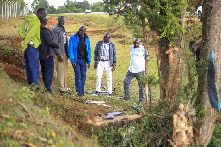 Korban yang meninggal dunia adalah Kiptum dan pelatihnya, kata Peter Mulinge, kepala kepolisian Elgeyo Marakwet County di Kenya bagian barat. Sedangkan seorang lagi yang disebut-sebut mengalami luka parah yang dibawa ke rumah sakit beridentitas Sharon Chepkurui Kosgei.