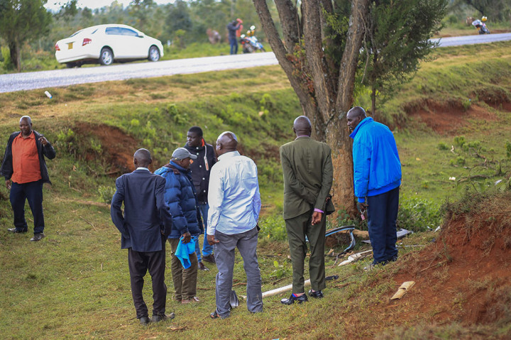 Polisi mengatakan mobil tersebut sedang menuju Eldoret, sebuah kota di Kenya bagian barat, saat kecelakaan terjadi. 