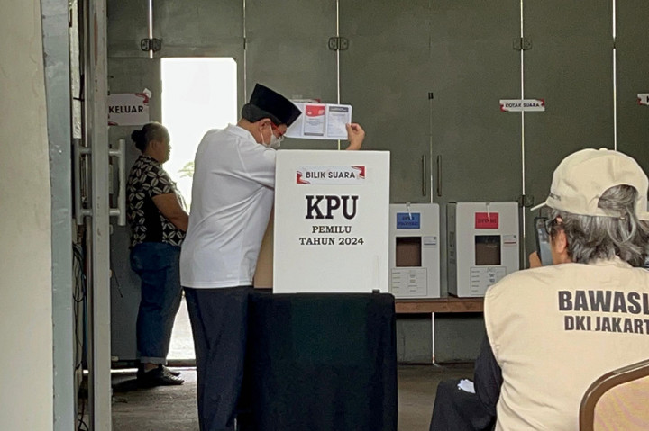 Penghuni Rutan KPK, di antaranya mantan Hakim Agung Gazalba Saleh, mantan Sekretaris MA Hasby Hasan, Rafael Alun, hingga mantan Menteri Pertahanan Syahrul Yasin Limpo (SYL) bergiliran menggunakan hak memilihnya.