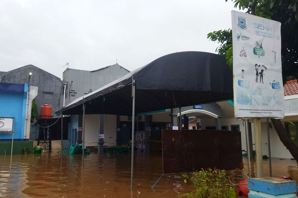 Pemungutan suara Pemilu 2024 di 16 tempat pemungutan suara (TPS) di wilayah Pondok Aren, Kota Tangerang Selatan (Tangsel) direkomendasikan ditunda. Pasalnya, belasan TPS yang berada di dua perumahan itu dilanda banjir.