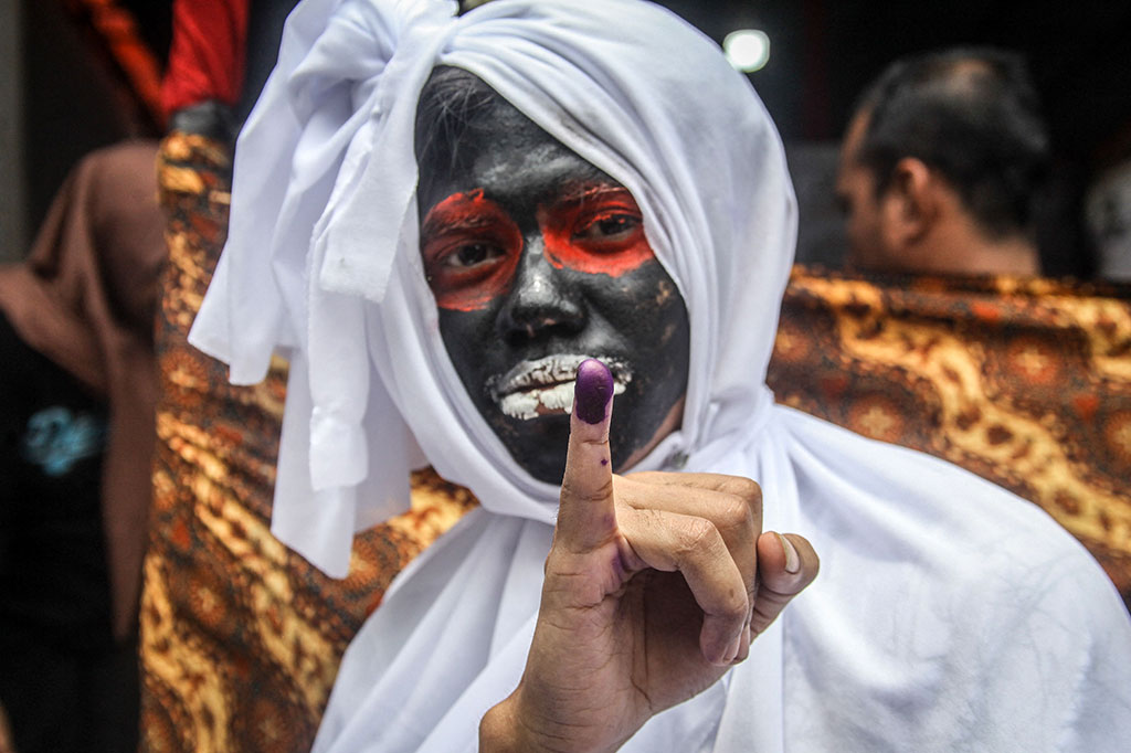 Konsep ini digunakan juga karena lokasi TPS tersebut berada di area Tempat Pemakaman Umum (TPU)  Rangkah. 