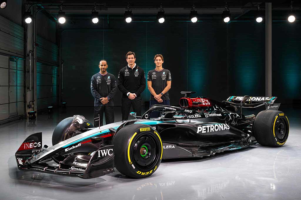 Dikutip dari laman resmi Formula 1, Rabu, 14 Februari 2024, Ketua Tim Mercedes Toto Wolff mengatakan W15, yang diluncurkan di Silverstone, Inggris, akan membawa lebih banyak pembaruan demi menebus performa mereka yang tidak maksimal di musim lalu. Mercedes akan melakukan pengembangan lebih lanjut sebelum akhirnya melakukan uji coba pramusim di Bahrain, minggu depan.