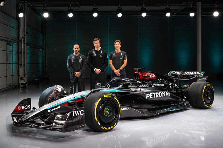 Dikutip dari laman resmi Formula 1, Rabu, 14 Februari 2024, Ketua Tim Mercedes Toto Wolff mengatakan W15, yang diluncurkan di Silverstone, Inggris, akan membawa lebih banyak pembaruan demi menebus performa mereka yang tidak maksimal di musim lalu. Mercedes akan melakukan pengembangan lebih lanjut sebelum akhirnya melakukan uji coba pramusim di Bahrain, minggu depan.