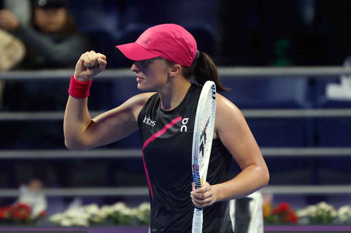 Petenis nomor satu dunia Iga Swiatek mencapai perempat final Qatar Open untuk tahun ketiga berturut-turut. 