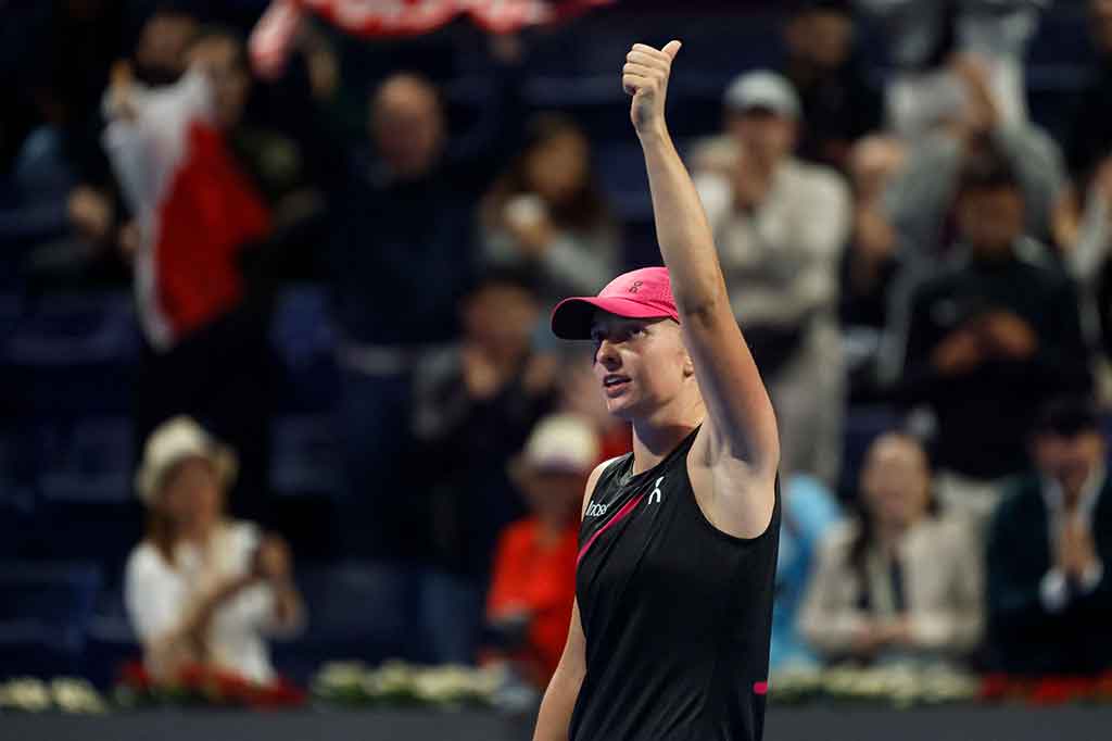 Juara bertahan dua kali WTA 1000 itu mengalahkan unggulan ke-14 Ekaterina Alexandrova 6-1, 6-4 di 16 besar, Rabu, 14 Februari 2024.