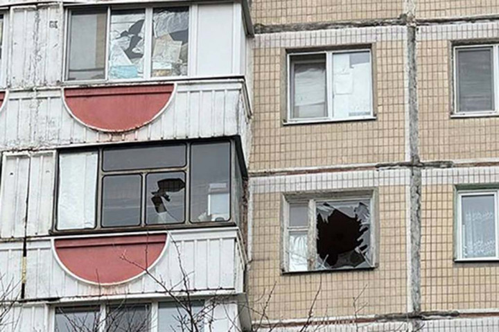 “Menurut data awal, lima orang tewas di Belgorod, termasuk satu anak-anak, dan 18 orang lainnya terluka, lima di antaranya adalah anak-anak,” kata gubernur Vyacheslav Gladkov.