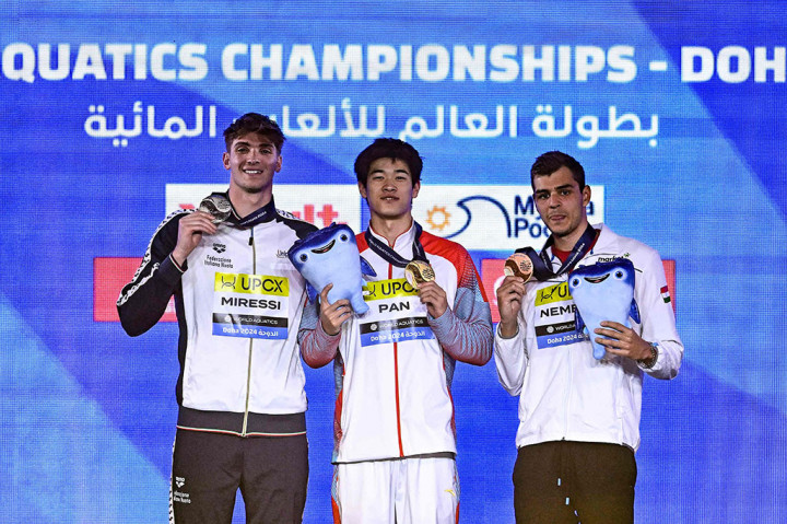 Atlet berusia 19 tahun tersebut menjadi yang tercepat dengan mencatatkan waktu 47,53 detik unggul 0,19 detik atas perenang Italia, Alessandro Miressi yang berada di peringkat kedua, dan unggul 0,25 detik dari perenang Hungaria, Nandor Nemeth yang mengamankan peringkat ketiga.