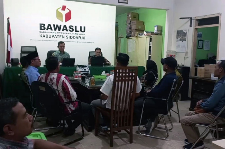 Usai pemeriksaan, salah satu kades mengatakan, deklarasi itu mereka lakukan secara spontan. Deklarasi itu dilakukan saat acara rutin arisan, dan tidak ada pesanan dari pihak tertentu.