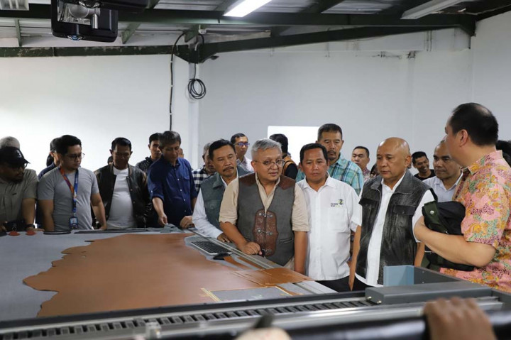 Penjabat (Pj) Bupati Garut, Barnas Adjidin mengatakan, produk kulit Sukaregang menjadi daya tarik utama bagi para wisatawan yang berkunjung ke Kabupaten Garut, baik karena keberagaman maupun kualitasnya yang tidak kalah dengan produk internasional. Namun, menekankan pentingnya memanfaatkan RPB dengan baik, mengingat investasi dalam peralatan produksi yang modern bukanlah hal yang murah.