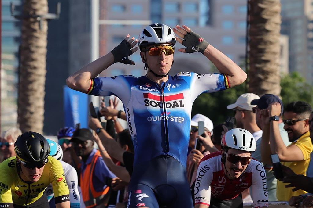 Pembalap Belgia Tim Merlier, dari tim Soudal-Quick Step, memenangkan tahap kedua Tur UEA dengan tampil di depan sprint massal untuk meraih kemenangan di tahap keempat hari Kamis, 22 Februari 2024.