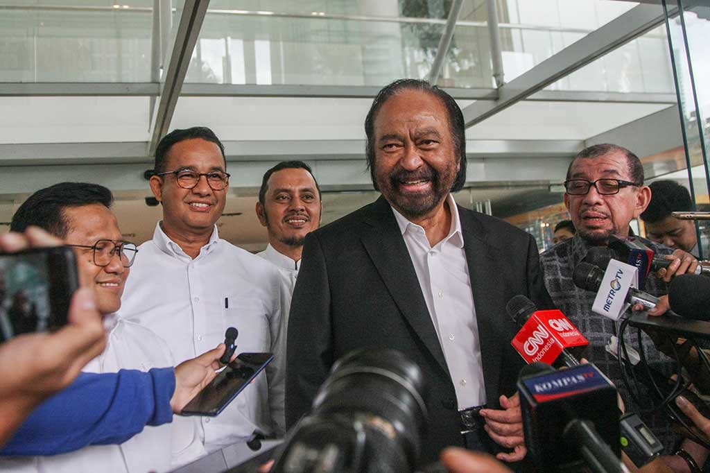 Surya Paloh menegaskan komitmen berjalan di jalur konstitusional. Hal tersebut sejalan dengan muruah demokrasi bangsa.