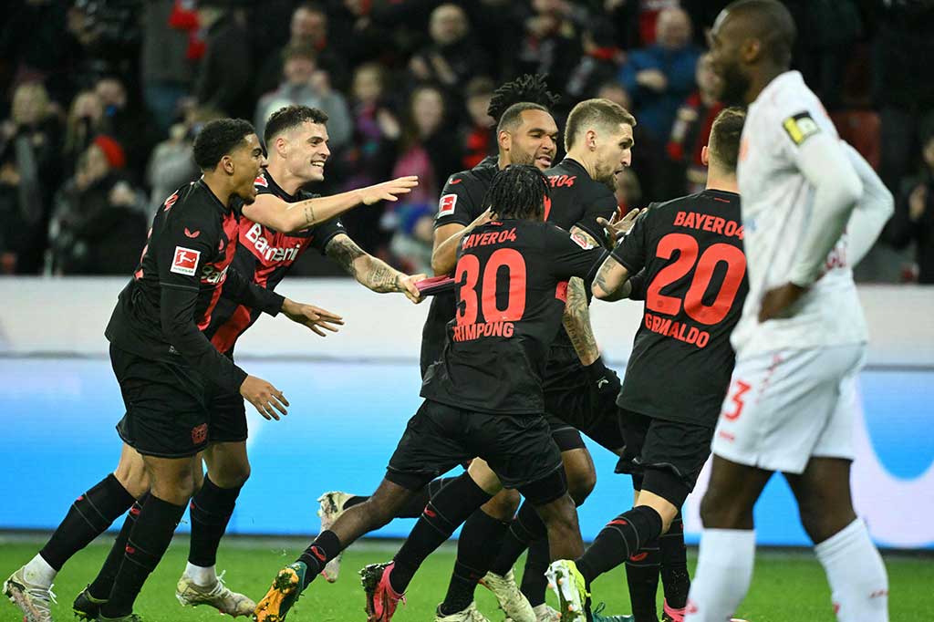 Leverkusen berhasil mencetak gol kedua pada menit ke-68. Kali ini, Robert Andrich yang mencatatkan namanya di papan skor setelah bola tembakan jarak jauhnya terlepas dari tangkapan Zentner. Skor menjadi 2-1 untuk keunggulan Leverkusen.