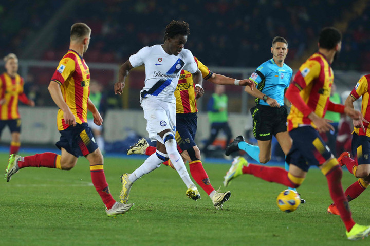 Inter Milan sukses meraih tiga poin setelah menghajar tuan rumah Lecce 4-0 dalam pertandingan Serie A Italia di Stadion Via del Mare pada Senin, 26 Februari 2024 dini hari WIB.