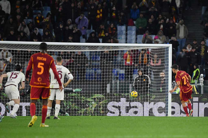 Roma lebih dulu mencetak gol pembuka melalui tendangan penalti Paulo Dybala. Wasit menunjuk titik putih setelah Saba Sazonov melanggar Sardar Azmoun. Dybala memanfaatkan kesempatan tersebut dengan baik untuk membawa Roma unggul 1-0 pada menit ke-42.