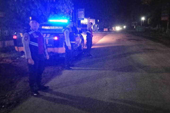 Salah satu fokus utama operasi Patroli R4 adalah melakukan pengecekan dan kontrol terhadap kantor-kantor nagori dan camat untuk memastikan keamanan yang optimal selama periode pemilu. Meminimalkan potensi gangguan Kamtibmas, serta memonitor situasi arus lalu lintas yang mungkin mengalami perubahan karena peningkatan aktivitas berkaitan dengan pemilu.