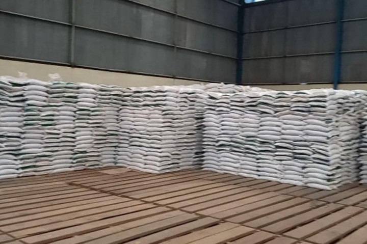 Pimpinan Bulog Cabang Bangka, Ahmad Fahmi Yasin mengatakan, saat ini jumlah stok beras yang ada di gudang bulog di Selindung Pangkalpinang sebanyak 700an ton.