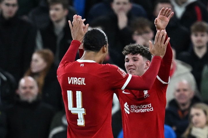 Justru The Reds berhasil membuka keunggulan pada menit ke-44, ketika Lewis Koumas menerima operan Bobby Clark dan melepaskan sepakan mendatar yang terdefleksi kapten Jack Stephens dan masuk ke gawang tim lawan. Skor 1-0 untuk The Reds bertahan hingga jeda istirahat.