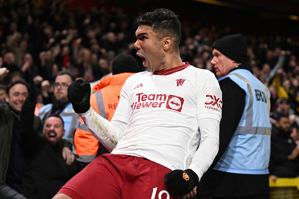 MU akhirnya berhasil memecah kebuntuan pada menit ke-89 lewat Casemiro. 