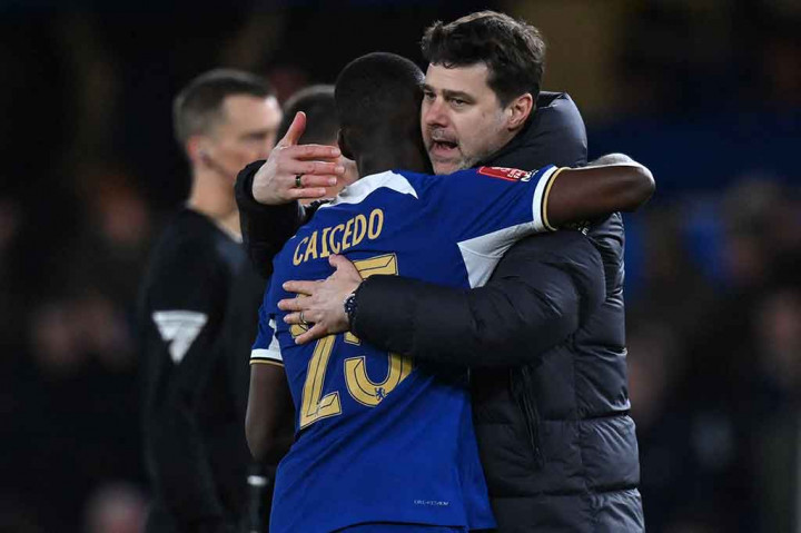 Kemenangan itu membuat Chelsea masih memelihara harapan untuk mengangkat trofi pada musim ini, setelah pasukan Mauricio Pochettino kalah 0-1 dari Liverpool pada final Piala Liga Minggu, 25 Februari silam.