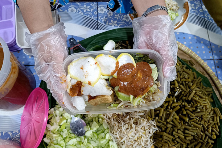 Ia mengungkapkan, simulasi program makan siang gratis yang dilangsungkan di sekolah negeri di daerah Kabupaten Tangerang ini akan menjadi percontohan bagi daerah lain apabila program tersebut sudah terealisasikan. 