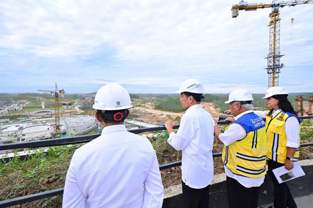 Usai sarapan, Presiden kemudian mengawali rangkaian kegiatan kunjungan kerja hari ketiganya di Provinsi Kalimantan Timur, di antaranya meninjau perkembangan pembangunan Kantor Presiden di kawasan IKN, yang kini telah mencapai 74 persen.