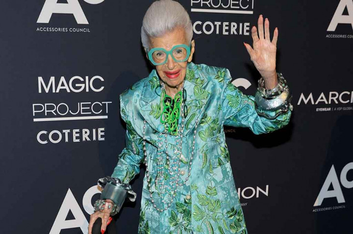 Ia menggambarkan dirinya sebagai 'bintang muda geriatri', yang paling dikenal sebagai perancang tekstil dan ikon fesyen, mencapai puncak ketenarannya pada usia 80an dan 90an. Seorang desainer interior yang flamboyan, ia selalu tampil di barisan depan peragaan busana Paris selama lebih dari setengah abad.