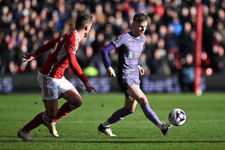 Liverpool meraih poin penuh ketika menyambangi markas Nottingham Forest dalam lanjutan Premier League yang digelar Sabtu, 2 Maret 2024. The Reds menang tipis dengan skor 1-0 atas The Forest.