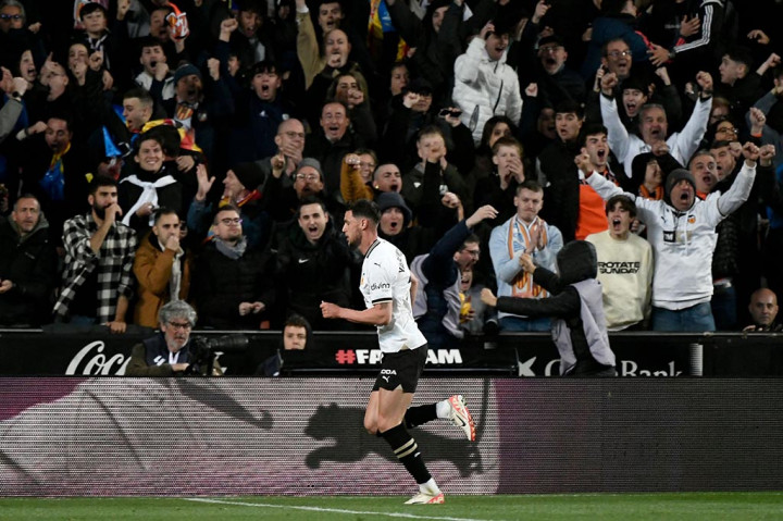 Tiga menit berselang, Valencia bisa menggandakan keunggulan. Kali ini giliran Roman Yaremchuk yang mencatatkan namanya di papan skor.