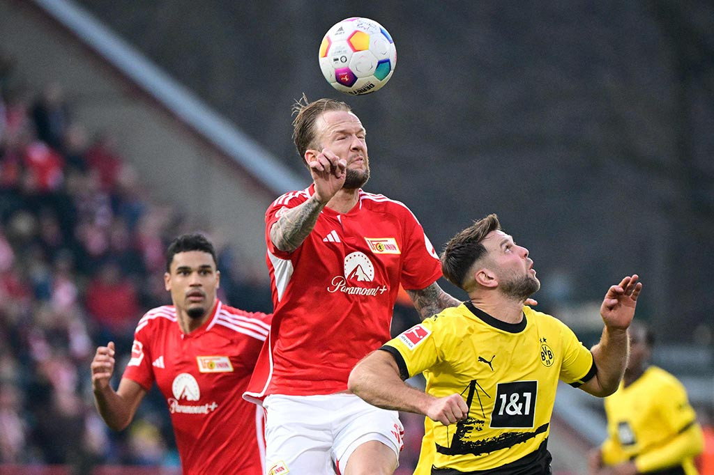 Borussia Dortmund meraih poin penuh usai menang 2-0 di kandang Union Berlin dalam pertandingan Bundesliga pekan ke-24 di Stadion An der Alten pada Sabtu, 2 Maret 2024 malam WIB.