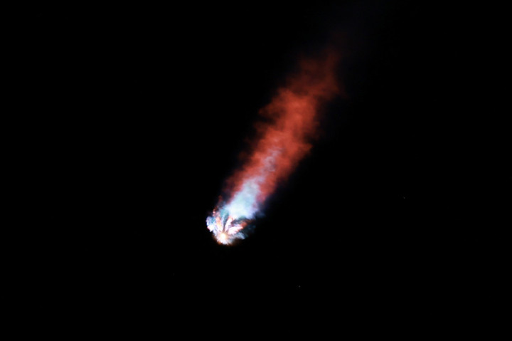 Perusahaan tersebut telah menyediakan layanan peluncuran astronaut untuk NASA sejak tahun 2020 di bawah Program Kru Komersial badan antariksa AS, dengan kontraktor saingannya Boeing belum menyelesaikan sertifikasinya.