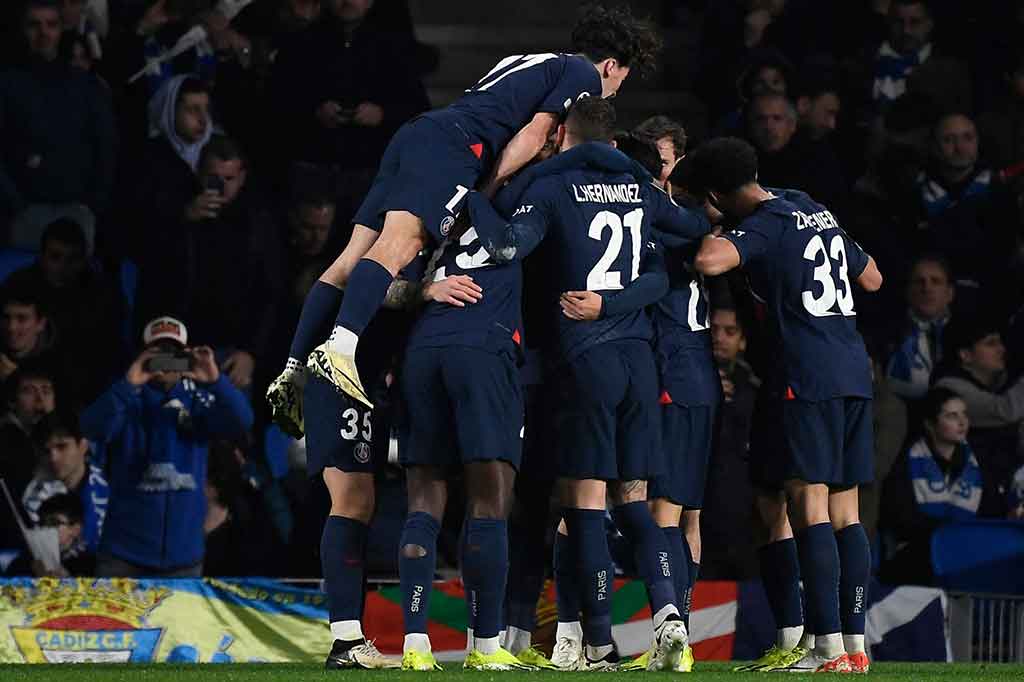 PSG mencari gol tambahan memasuki menit ke-55. Berawal dari umpan yang dikirimkan oleh Lee Kang-in, bola dapat diterima Mbappe yang selanjutnya melepaskan tendangan kaki kanan dan membobol gawang Sociedad sehingga skor berubah menjadi 2-0.